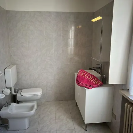 شقة Emy Charming With Pool فيربانيا